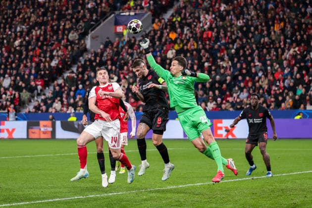 11 03 2026, Football, UEFA Champions League round of 16, Bayer 04 Leverkusen Arsenal London, f l Viktor Gyökeres Arsenal London , Robert Andrich Bayer 04 Leverkusen , Goalkeeper Janis Blaswich Bayer 04 Leverkusen Leverkusen BayArena NRW Germany xRHR PHOTO DEx Copyright: DennisxEwert RHR-FOTOx RHR-FOTO DE