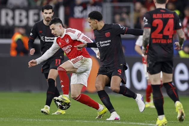 LEVERKUSEN (l-r) Gabriel Martinelli of Arsenal FC, Jarell Quansah of Bayer 04 Leverkusen during the UEFA Champions League match between Bayer 04 Leverkusen v Arsenal at the BayArena on March 11, 2026 in Leverkusen, Germany. BART STOUTJESDIJK ANP FOC 2026 2027 xVIxANPxSportx xBartxStoutjesdijkxIVx 553063638 originalFilename: 553063638.jpg