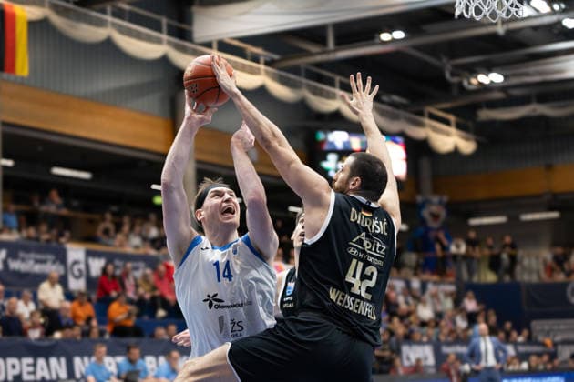 Kyler Filewich BKO, 14 , Nemanja Djurisic MBC, 42 , Syntainics MBC vs BK Olomoucko, European North Basketball League, Round of 16, 2025 26, Germany, Czech Republic, 11 03 2026 Weissenfels Stadthalle Sachsen Anhalt Germany