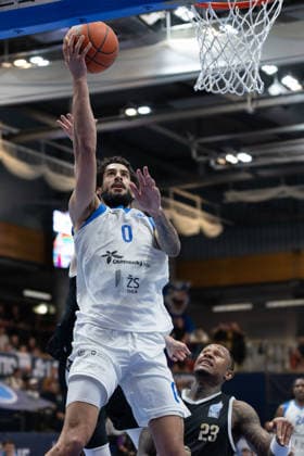 Marek Ayers Nelson BKO, 0 , Charles Callison MBC, 23 , Syntainics MBC vs BK Olomoucko, European North Basketball League, Round of 16, 2025 26, Germany, Czech Republic, 11 03 2026 Weissenfels Stadthalle Sachsen Anhalt Germany