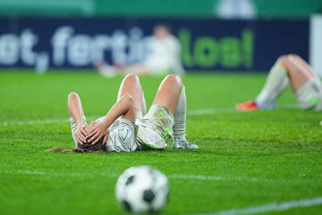 11 03 2025, xydrx, Soccer, DFB Pokal Quarterfinal Women, SGS Essen SV Werder Bremen, Season 2025 2026, Stadion an der Hafenstraße Maja Sternad SV Werder Bremen, 11 de-escaped after the 1 0 defeat on the ground DFB regulations prohibit any use of photographs as image sequences and or quasi video Copyright: HMBxMedia YannisxDreimann