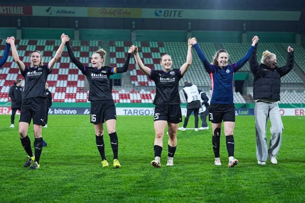 11 03 2025, xydrx, Football, DFB Pokal Quarterfinal Women, SGS Essen SV Werder Bremen, Season 2025 2026, Stadion an der Hafenstraße Lena Ostermeier SGS Essen, 18 Jacqueline Meißner SGS Essen, 16 Paulina Platner SGS Essen, 25 and Jana Feldkamp SGS Essen, 31 celebrate the 1 0 victory DFB regulations prohibit any use of photographs as image sequences and or quasi video Copyright: HMBxMedia YannisxDreimann