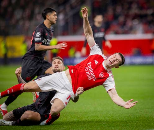 Leverkusen, Germany 11th Mar 2026 Viktor Gyokeres Arsenal Robert Andrich Leverkusen Bayer Leverkusen Arsenal London 11 03 2026