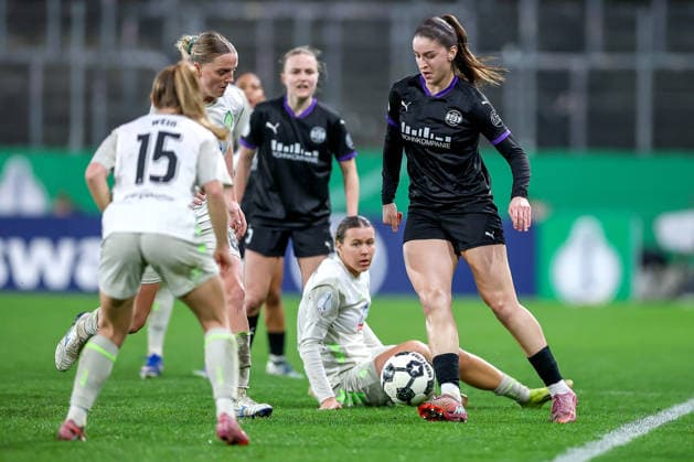 2026 03 11, Football, DFB Cup Women, SGS Essen SV Werder Bremen, Quarterfinals, Stadion an der Hafenstraße, Women, Season 2025 2026 Laureta Elmazi SGS Essen 11 in duel against Michelle Weiß Werder Bremen 15 DFB regulations prohibit any use of photographs as image sequences and or quasi video Nordrhein Westfalen Germany