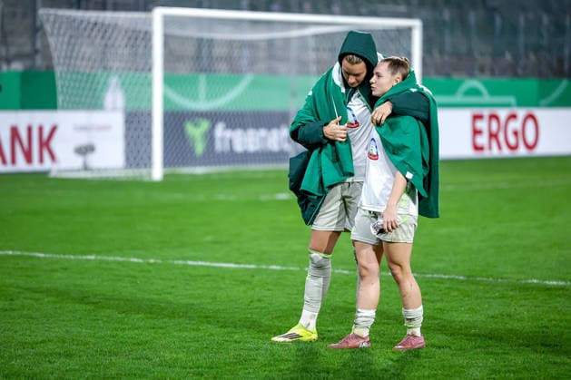 2026 03 11, Football, DFB Cup Women, SGS Essen SV Werder Bremen, Quarterfinals, Stadion an der Hafenstraße, Women, Season 2025 2026 Disappointed faces after the 0 1 defeat Medina Desic Werder Bremen 09 Michelle Weiß Werder Bremen 15 DFB regulations prohibit any use of photographs as image sequences and or quasi video Nordrhein Westfalen Germany