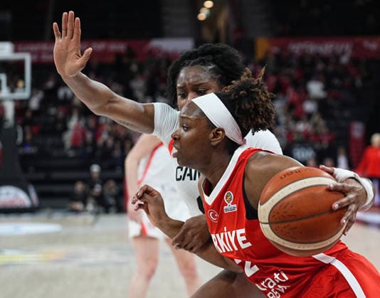 Turkiye v Canada - FIBA Women s Basketball World Cup Qualifiers ISTANBUL, TURKIYE - MARCH 11: Turkiye’s Kennedy Burke (front) in action during the FIBA Women’s Basketball World Cup Qualifiers Group C match between Canada and Turkiye at the Turkcell Basketball Development Center in Istanbul, Turkiye, on March 11, 2026. Esra Bilgin Anadolu Istanbul Turkey. Editorial use only. Please get in touch for any other usage.  Copyright: x2026xAnadoluxEsraxBilginx