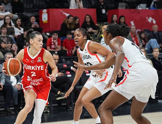 Turkiye v Canada - FIBA Women s Basketball World Cup Qualifiers ISTANBUL, TURKIYE - MARCH 11: Canada’s Merissah Russell (13) and Turkiye’s Sevgi Uzun (2) compete for the ball during the FIBA Women’s Basketball World Cup Qualifiers Group C match between Canada and Turkiye at the Turkcell Basketball Development Center in Istanbul, Turkiye, on March 11, 2026. Esra Bilgin Anadolu Istanbul Turkey. Editorial use only. Please get in touch for any other usage.  Copyright: x2026xAnadoluxEsraxBilginx
