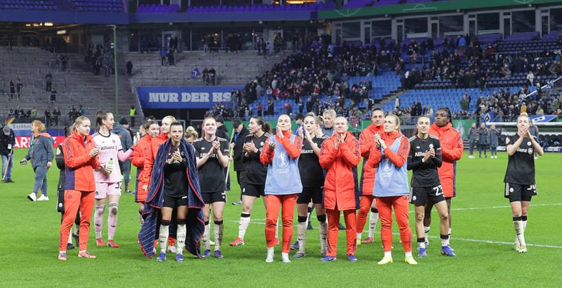 The Bayern team around Magdalena Eriksson FC Bayern Muenchen and Pernille Harder FC Bayern Muenchen celebrate the victory with the fans Football, Season 2025 2026, Women, DFB Pokal, Quarter-final, Volksparkstadion Hamburg, Hamburger SV vs FC Bayern Muenchen, 0 3 DFL REGULATIONS PROHIBIT ANY USE OF PHOTOGRAPHS AS IMAGE SEQUENCES AND OR QUASI VIDEO