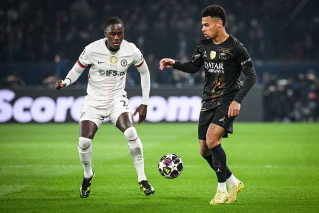 March 11, 2026, Paris, France, France: Trevoh CHALOBAH of Chelsea and Desire DOUE of PSG during the UEFA Champions League match between Paris Saint-Germain and Chelsea CF at Parc des Princes Stadium on March 11, 2026 in Paris, France. Paris France - ZUMAm308 20260311_zsp_m308_001 Copyright: xMatthieuxMirvillex
