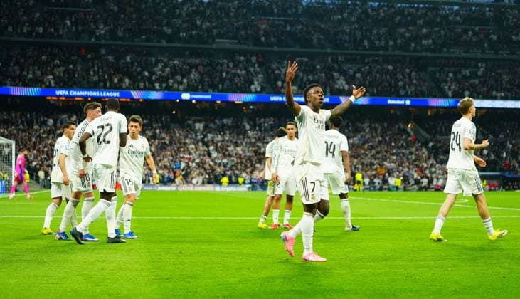 Vinicius Junior of Real Madrid celebrates the second goal scored by Federico Valverde, 2-0 Real Madrid v Manchester City, UEFA Champions League, Round of 16, First Leg, Football, Bernabeu, Madrid, Spain - 11 Mar 2026Madrid Bernabeu Spain EDITORIAL USE ONLY No use with unauthorised audio, video, data, fixture lists, club league logos or live services. Online in-match use limited to 120 images, no video emulation. No use in betting, games or single club league player publications. Copyright: xJavierxGarcia Shutterstockx 16746741ad