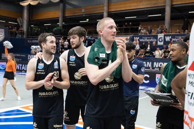 Wolves after their 98 83 home win, Syntainics MBC vs BK Olomoucko, European North Basketball League, Round of 16, 2025 26, Germany, Czech Republic, 11 03 2026 Weissenfels Stadthalle Sachsen Anhalt Germany