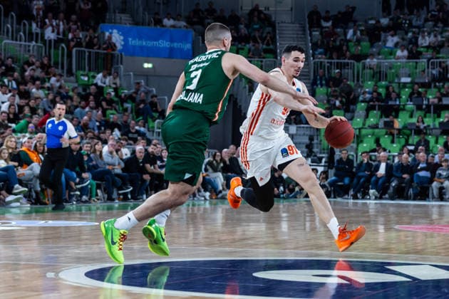 GER, BKT EuroCup, season 2025 2026, eighth final, Cedevita Olimpija Ljubljana Niners Chemnitz 11 03 2026, Arena Stozice, Ljubljana, GER, BKT EuroCup, season 2025 2026, eighth final, Cedevita Olimpija Ljubljana Niners Chemnitz Yordan Minchev Niners Chemnitz, 91 , Rok Radovic Cedevita Olimpija Ljubljana 3 Photo Alexander Trienitz Ljubljana Arena Stozice Slovenia