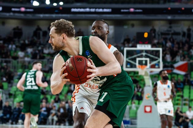 GER, BKT EuroCup, 2025 2026 season, round of 16, Cedevita Olimpija Ljubljana Niners Chemnitz 11 03 2026, Arena Stozice, Ljubljana, GER, BKT EuroCup, 2025 2026 season, round of 16, Cedevita Olimpija Ljubljana Niners Chemnitz Matthew Hurt Cedevita Olimpija Ljubljana 21 Photo Alexander Trienitz Ljubljana Arena Stozice Slovenia