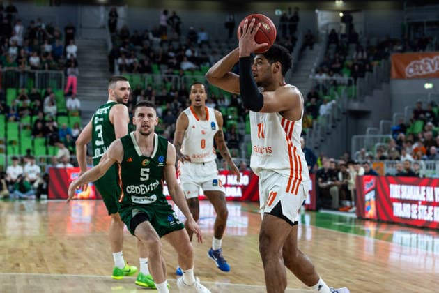 GER, BKT EuroCup, season 2025 2026, eighth final, Cedevita Olimpija Ljubljana Niners Chemnitz 11 03 2026, Arena Stozice, Ljubljana, GER, BKT EuroCup, season 2025 2026, eighth final, Cedevita Olimpija Ljubljana Niners Chemnitz Kostja Mushidi Niners Chemnitz, 11 , Aleksej Nikolic Cedevita Olimpija Ljubljana 5 Photo Alexander Trienitz Ljubljana Arena Stozice Slovenia