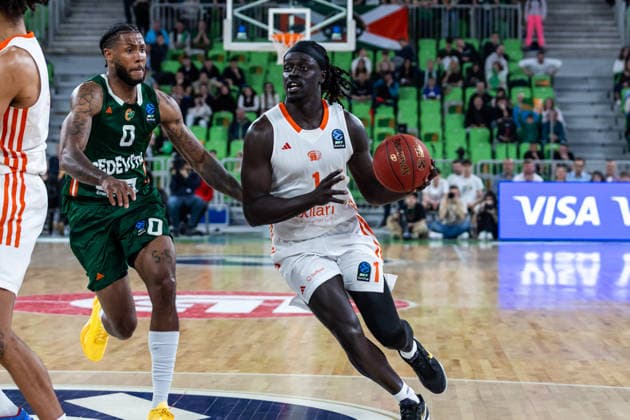 GER, BKT EuroCup, season 2025 2026, eighth final, Cedevita Olimpija Ljubljana Niners Chemnitz 11 03 2026, Arena Stozice, Ljubljana, GER, BKT EuroCup, season 2025 2026, eighth final, Cedevita Olimpija Ljubljana Niners Chemnitz Aher Uguak Niners Chemnitz, 1 , Dj Stewart Cedevita Olimpija Ljubljana 0 Photo Alexander Trienitz Ljubljana Arena Stozice Slovenia