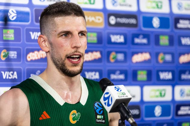 GER, BKT EuroCup, 2025 2026 season, round of 16, Cedevita Olimpija Ljubljana Niners Chemnitz 11 03 2026, Arena Stozice, Ljubljana, GER, BKT EuroCup, 2025 2026 season, round of 16, Cedevita Olimpija Ljubljana Niners Chemnitz Aleksej Nikolic Cedevita Olimpija Ljubljana 5 during the interview Photo Alexander Trienitz Ljubljana Arena Stozice Slovenia