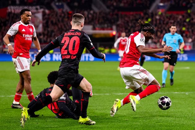 LEVERKUSEN, GERMANY - MARCH 11: Noni Madueke of Arsenal is fouled by Malik Tillman of Bayer 04 Leverkusen during the UEFA Champions League 2025 26 Round of 16 First Leg match between Bayer 04 Leverkusen and Arsenal FC at BayArena on March 11, 2026 in Leverkusen, Germany.  Copyright: xRenexNijhuis MBxMediax