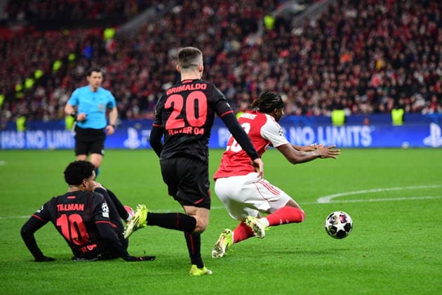 Leverkusen v Arsenal - UEFA Champions League LEVERKUSEN, GERMANY - MARCH 11: Noni Madueke (R) of Arsenal in action during the UEFA Champions League match between Leverkusen and Arsenal at BayArena in Leverkusen, Germany on March 11, 2026. Hesham Elsherif Anadolu Leverkusen Germany. Editorial use only. Please get in touch for any other usage.  Copyright: x2026xAnadoluxHeshamxElsherifx