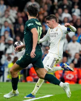 Real Madrid CF s Federico Valverde (r) and Manchester City FC s Abdukodir Khusanov during Champions League 2025 2026, Round of 16 1st leg match. March 11 ,2026. (20260311297)