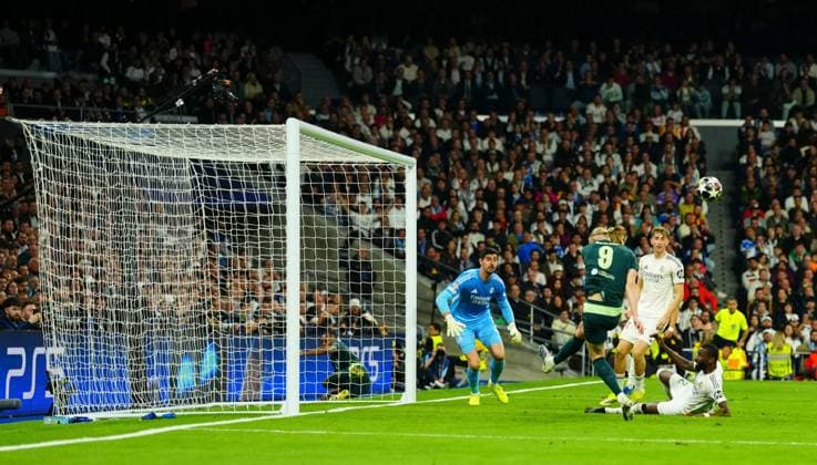 Antonio Rüdiger of Real Madrid clears as Erling Haaland of Manchester City shapes to shoot at 3-0 down Real Madrid v Manchester City, UEFA Champions League, Round of 16, First Leg, Football, Bernabeu, Madrid, Spain - 11 Mar 2026Madrid Bernabeu Spain EDITORIAL USE ONLY No use with unauthorised audio, video, data, fixture lists, club league logos or live services. Online in-match use limited to 120 images, no video emulation. No use in betting, games or single club league player publications.  Copyright: xJavierxGarcia Shutterstockx 16746741ao