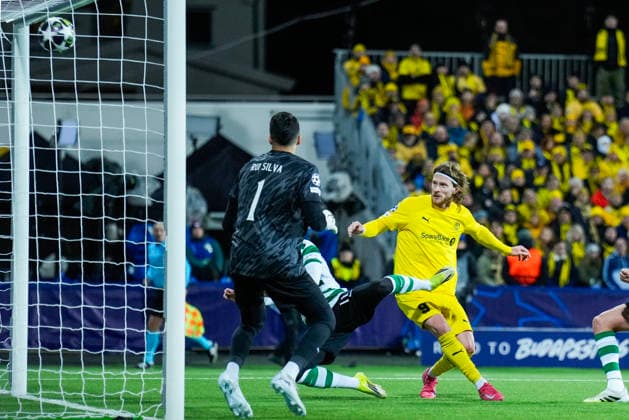Football, Champions League 2025 2026 Bodo Glimt Sporting Lisbon Bodo, Norway 20260311 The Champions League football match between Bodo Glimt and Sporting Lisbon at Aspmyra stadium Photo Fredrik Varfjell NTB Bodo Norway EDITORIAL USE ONLY RESTRICTED USE FOR BETTING COMPANIES  Copyright: xFredrikxVarfjellx xNTBx