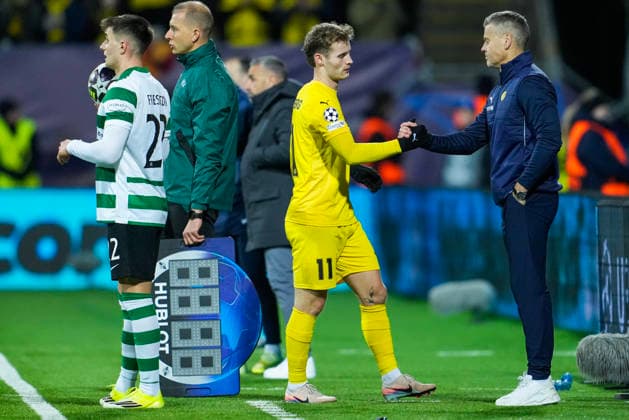 Football, Champions League 2025 2026 Bodo Glimt Sporting Lisbon Bodo, Norway 20260311 Bodo Glimts Ole Didrik Blomberg is substituted during the Champions League totball match between Bodo Glimt and Sporting Lisbon at Aspmyra Stadium Photo Fredrik Varfjell NTB Bodo Norway EDITORIAL USE ONLY RESTRICTED USE FOR BETTING COMPANIES  Copyright: xFredrikxVarfjellx xNTBx