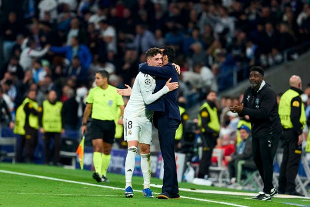 Federico Valverde celebrates his goal with Real Madrid CF head coach Alvaro Arbeloa during the UEFA Champions League match between Real Madrid CF and Manchester City at Bernabeu Stadium on March 11, 2026. - 11 03 2026 - Spain Madrid Madrid -  LGMx xLexPictorium LePictorium_0329584