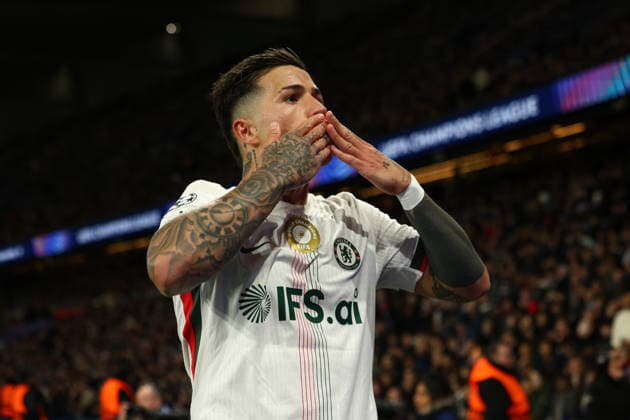 March 11, 2026, Paris, Ile-De-France, France: ENZO FERNANDEZ of Chlesea celebrates scoring his side s second goal in the UEFA Champions League 2025 26 Round of 16 Leg 1 of 2 game between PARIS SAINT-GERMAIN (PSG) and CHELSEA FC at the Parc des Princes Stadium in Paris, France. Soccer 2026: Champions League: PSG : Chelsea  - ZUMAc179 20260311_zep_c179_045 Copyright: xMickaelxChavetx