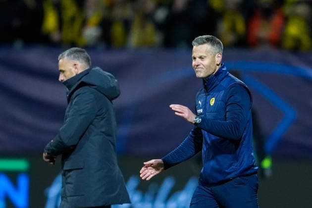 Football, Champions League 2025 2026 Bodo Glimt Sporting Lisbon Bodo, Norway 20260311 Sporting coach Rui Borges left and Bodo Glimt coach Kjetil Knutsen right after the end of the Champions League football match between Bodo Glimt and Sporting Lisbon at Aspmyra stadium Photo Fredrik Varfjell NTB Bodo Norway EDITORIAL USE ONLY RESTRICTED USE FOR BETTING COMPANIES  Copyright: xFredrikxVarfjellx xNTBx