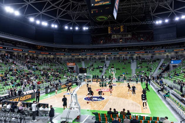 GER, BKT EuroCup, 2025 2026 season, round of 16, Cedevita Olimpija Ljubljana Niners Chemnitz 11 03 2026, Arena Stozice, Ljubljana, GER, BKT EuroCup, 2025 2026 season, round of 16, Cedevita Olimpija Ljubljana Niners Chemnitz Warm-up of the two teams before the match Photo Alexander Trienitz Ljubljana Arena Stozice Slovenia