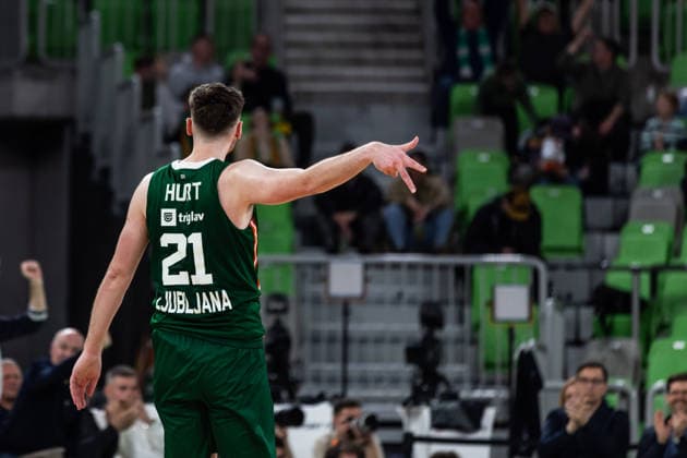 GER, BKT EuroCup, season 2025 2026, eighth final, Cedevita Olimpija Ljubljana Niners Chemnitz 11 03 2026, Arena Stozice, Ljubljana, GER, BKT EuroCup, season 2025 2026, eighth final, Cedevita Olimpija Ljubljana Niners Chemnitz Matthew Hurt Cedevita Olimpija Ljubljana 21 cheers Photo Alexander Trienitz Ljubljana Arena Stozice Slovenia
