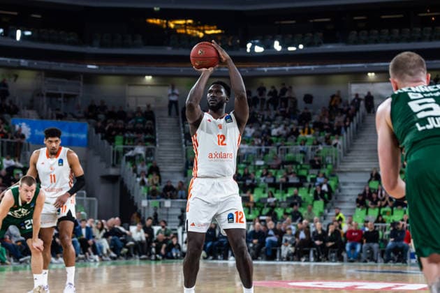 GER, BKT EuroCup, season 2025 2026, eighth final, Cedevita Olimpija Ljubljana Niners Chemnitz 11 03 2026, Arena Stozice, Ljubljana, GER, BKT EuroCup, season 2025 2026, eighth final, Cedevita Olimpija Ljubljana Niners Chemnitz Amadou Sow Niners Chemnitz, 12 at a free throw Photo Alexander Trienitz Ljubljana Arena Stozice Slovenia