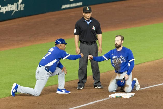 Lipso Nava (L) reacts alongside Jon Bertie (R) of Italyin a World Baseball Classic game between Mexico and Italy at Daikin Park stadium in Houston, United States, 11 March 2026. World Baseball Classic - Mexico vs. Italy !ACHTUNG: NUR REDAKTIONELLE NUTZUNG!  Copyright: xCarlosxRamírezx AMDEP2206 20260312-55019667943_1