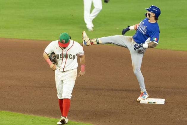Andrew Fischer (R) of Italy reacts in a World Baseball Classic game between Mexico and Italy at Daikin Park stadium in Houston, United States, 11 March 2026. World Baseball Classic - Mexico vs. Italy !ACHTUNG: NUR REDAKTIONELLE NUTZUNG!  Copyright: xCarlosxRamírezx AMDEP2215 20260312-55019668231_1