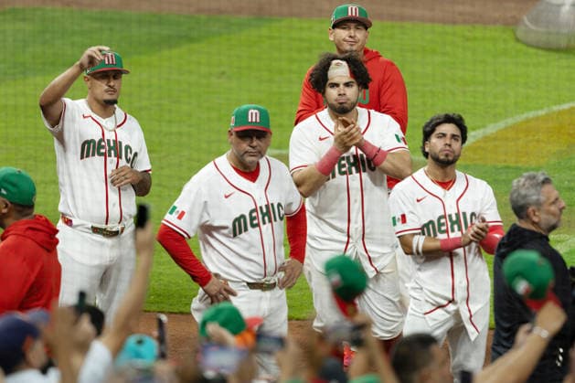 Mexican players react in a World Baseball Classic game between Mexico and Italy at Daikin Park stadium in Houston, United States, 11 March 2026. World Baseball Classic - Mexico vs. Italy !ACHTUNG: NUR REDAKTIONELLE NUTZUNG!  Copyright: xCarlosxRamírezx AMDEP2227 20260312-55019668233_1