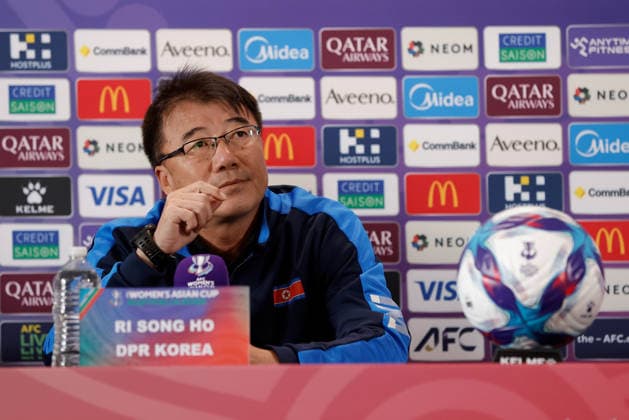 ASIAN CUP WOMEN NORTH KOREA PRESSER, Ri Song-ho, head coach of North Korea speaks during a North Korea Asian Cup press conferance at HBF Park, in Perth, Thursday, March 12, 2026. ( NO ARCHIVING PERTH WESTERN AUSTRALIA AUSTRALIA  Copyright: xRICHARDxWAINWRIGHTx 20260312175231833366
