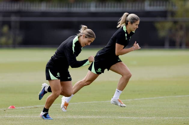 ASIAN CUP WOMEN AUSTRALIA TRAINING, Katrina Gorry and Kyra Cooney-Cross of Australia are seen during a Matildas training session at Sam Kerr Football Centre in Perth, Thursday, March 12, 2026. ( NO ARCHIVING PERTH WESTERN AUSTRALIA AUSTRALIA  Copyright: xRICHARDxWAINWRIGHTx 20260312114792863796