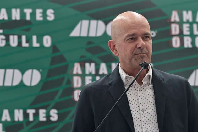 March 11, 2026, Mexico City, Cdmx, Mexico: At the Eastern Bus Terminal (TAPO), the bus company Autobuses de Oriente (ADO) unveiled the official bus of the Mexican National Football Team, which will transport them throughout the 2026 FIFA World Cup, WM, Weltmeisterschaft, Fussball This brand-new bus features details and logos of the team, along with the slogan Lovers of Pride. LUIS VALDIVIA FIGUEROA, General Manager of TAPO, emphasized that this initiative connects sports and national identity with the millions of football fans. Mexico City Mexico - ZUMAp204 20260311_zip_p204_002 Copyright: xJosuexPerezx
