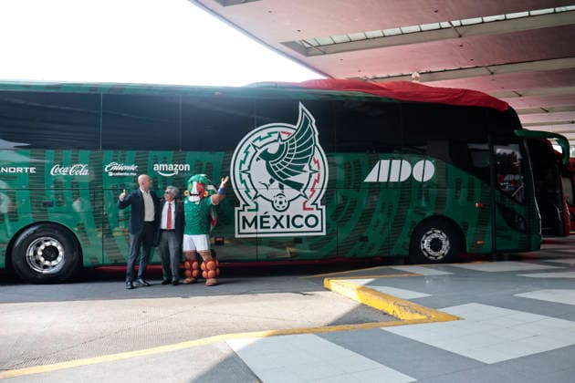 Football, FIFA World Cup 2026, Mexico national team presents team bus