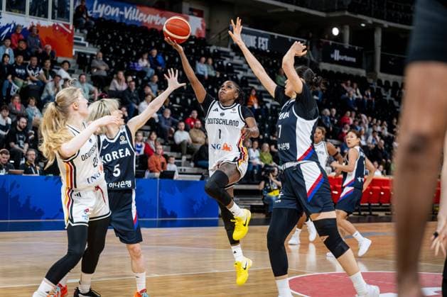 Basketball Villeurbanne 11 03 2026 Wommen™s Basketball World Cup 2026 Qualifying Tournament Germany GER South Korea KOR Alexis Peterson Germany, No 01 Jisu Park Korea, No 07