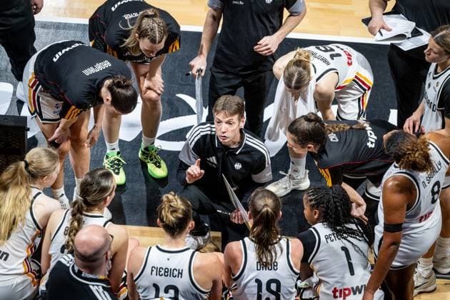 Basketball Villeurbanne 11 03 2026 Wommen™s Basketball World Cup 2026 Qualifying Tournament Germany GER South Korea KOR Olaf Lange Germany, Coach Auszeit Team