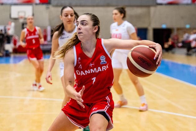 Denmark v North Macedonia, FIBA Women™s EuroBasket qualifiers, Gentofte, Denmark Gentofte, Denmark. 11th, March 2026. Nikoline Sandback (1) of Denmark seen during the FIBA Women™s Eurobasket qualifier match between Denmark and North Macedonia at Gentofte Hallen in Gentofte. Denmark, Gentofte  Copyright: xGonzalesxPhoto TobiasxJorgensenx