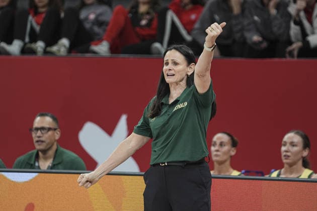 Australia v Japan - 2026 FIBA Women s Basketball World Cup qualification ISTANBUL, TURKIYE - MARCH 12: Head Coach of Australia Sandy Brondello gives tactics during 2026 FIBA Women s Basketball World Cup qualification Group C match between Australia and Japan at Basketball Development Center in Istanbul, Turkiye on March 12, 2026. Beyza Comert Anadolu Istanbul Turkey. Editorial use only. Please get in touch for any other usage.  Copyright: x2026xAnadoluxBeyzaxComertx
