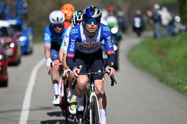 Paris Nice 2026 Stage 5 COLOMBIER-LE-VIEUX, FRANCE - MARCH 12 : Vlasov Aleksandr (RUS) of Red Bull - BORA - Hansgrohe during stage 5 of the 84th edition of Paris - Nice an UCI World Tour 2.UWT cycling road race stage for Men Elite of 205.4 km with start in Cormoranche-sur-Saone and finish in Colombier-le-Vieux on March 12, 2026 in Colombier-le-Vieux, France, 12 03 2026 ( Motordriver Guy De Vuyst - Colombier-le-Vieux France  Copyright: xNicoxVereeckenx
