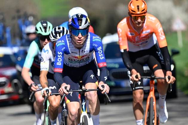 Paris Nice 2026 Stage 5 COLOMBIER-LE-VIEUX, FRANCE - MARCH 12 : Vlasov Aleksandr (RUS) of Red Bull - BORA - Hansgrohe and Tarling Joshua (GBR) of INEOS Grenadiers leading the escape pack during stage 5 of the 84th edition of Paris - Nice an UCI World Tour 2.UWT cycling road race stage for Men Elite of 205.4 km with start in Cormoranche-sur-Saone and finish in Colombier-le-Vieux on March 12, 2026 in Colombier-le-Vieux, France, 12 03 2026 ( Motordriver Guy De Vuyst - Colombier-le-Vieux France  Copyright: xNicoxVereeckenx