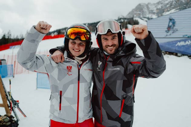 PARALYMPICS - Winter Paralympics Milano Cortina 2026 CORTINA D AMPEZZO,ITALY,12.MAR.26 - PARALYMPICS, ALPINE SKIING - Paralympic Winter games, Winterspiele,Spiele, Summer games Milano Cortina 2026, giant slalom, women. Image shows the rejoicing Veronika Aigner (AUT) and Eric Digruber (AUT).  GEPAxpictures xAlexanderxSolc