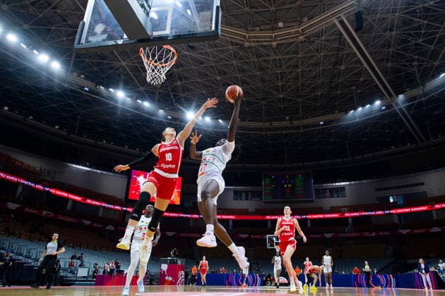 (260312) -- WUHAN, March 12, 2026 -- Alima Dembele (front R) of Mali goes for a lay-up during the group A match between the Czech Republic and Mali at FIBA Women s World Cup Qualifying Tournaments in Wuhan, central China s Hubei Province, Feb. 12, 2026. ) (SP)CHINA-WUHAN-FIBA-WOMEN S WORLD CUP 2026-QUALIFYING-MLI VS CZE(CN) WuxZhizun 