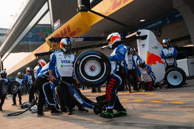 Formula 1 Heineken Chinese Grand Prix 2026 Levi Erb OVERTAKE MAXPPP - Shanghai 12 03 2026 Visa Cash App Racing Bulls Formula One Team pitlane at the Formula 1 Heineken Chinese Grand Prix 2026, the 2nd round of the 2026 FIA Formula 1 World Championship, WM, Weltmeisterschaft at the Shanghai International Circuit in Shanghai, China, from 12 to 15 March 2026 Shanghai Shanghai International Circuit China  Copyright: xOVERTAKE MAXPPPxLevixErbx OVT202603121461 OVT202603121461