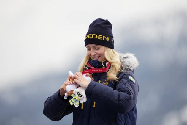 CORTINA, ITALY 20260312 Ebba Arsjö wins gold in the women s giant slalom (standing) at the Paralympics in Tofane Alpine Skiiing Center, Cortina. *** The image is included in the SPORTS PACKAGE. For others PAYMENT IMAGE *** CORTINA ITALY x9200x *** CORTINA, ITALY 20260312 Ebba Arsjö wins gold in the women s giant slalom standing at the Paralympics in Tofane Alpine Skiiing Center, Cortina The image is included in the SPORTS PACKAGE For others PAYMENT IMAGE CORTINA ITALY x9200x  Copyright: xBjörnxLarssonxRosvall TTx PARALYMPICS 2026 GIANT SLALOM