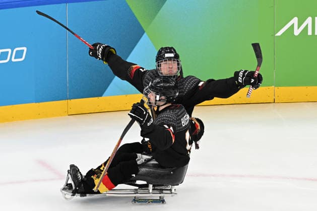 Para Ice hockey, Eishockey - Millano Cortina 2026 Winter Paralympics: Day 6 - Classification Game 5 - 8 Para Ice Hockey - Milano Cortina 2026 Winter Paralympics: Day 6 MILANO SANTAGIULIA ICE HOCKEY ARENA MILANO, ITALY - MARCH 12: Classification Game 5 - 8 Slovakia (SVK) - Germany (GER) GOAL BY SCHRADER Felix (No. 97, Athlet, Forward, 01.03.1997, Club Hannover Ice Lions) (Photo by RALF KUCKUCK) Copyright 2026 Ralf Kuckuck Milano Milano Santagiulia Ice Hockey Arena Italy